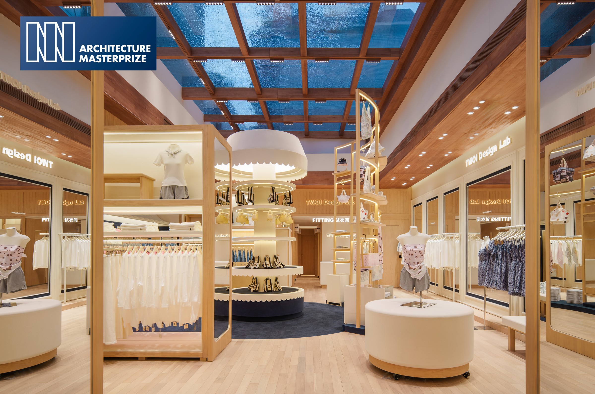 Daylight and original display furniture at TWOI’s Chengdu Taikoo Li flagship.